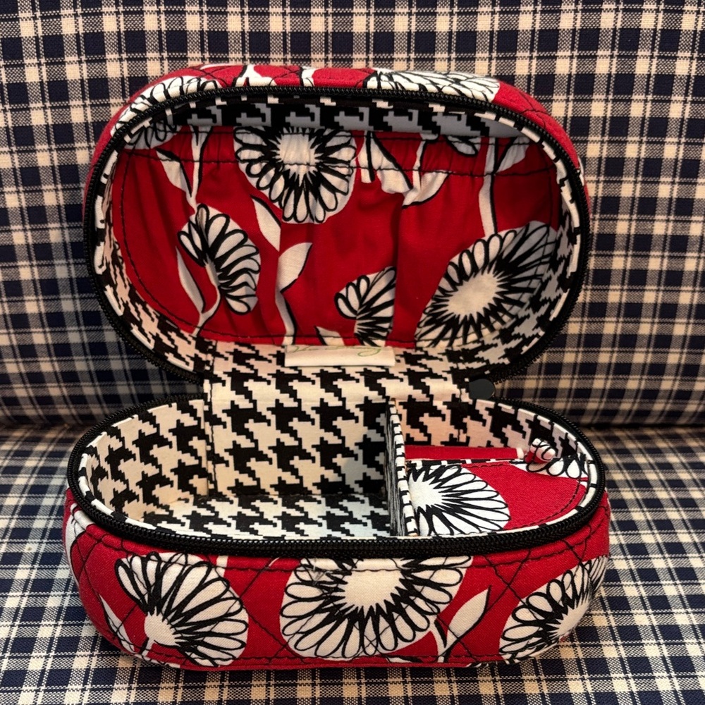 Vera Bradley Red and Black Floral Jewlery traveler case